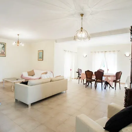 Villa Sweet Xxv *